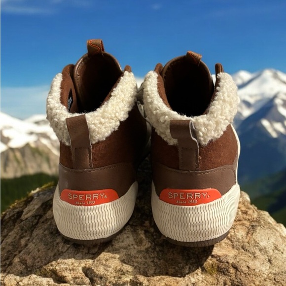 Sperry Pier Wave Storm Tumbled Sneaker Boot. - Picture 5 of 11